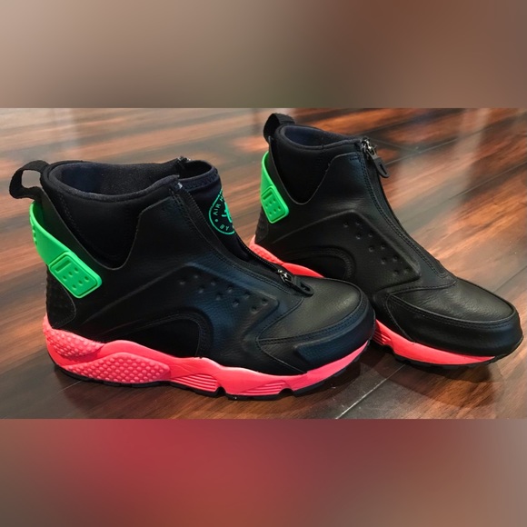 Nike Shoes - NWOT Nike Air Huarache Black & Neon Accented Zip-Up Textured Sneakers - 8.5